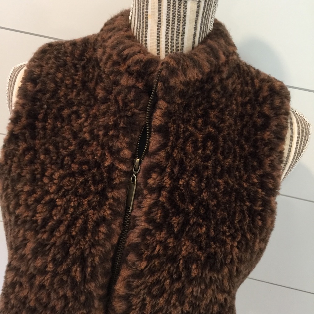 DONATED TO GOODWILL Fur Animal Print Sweater Vest - Picture 3 of 6
